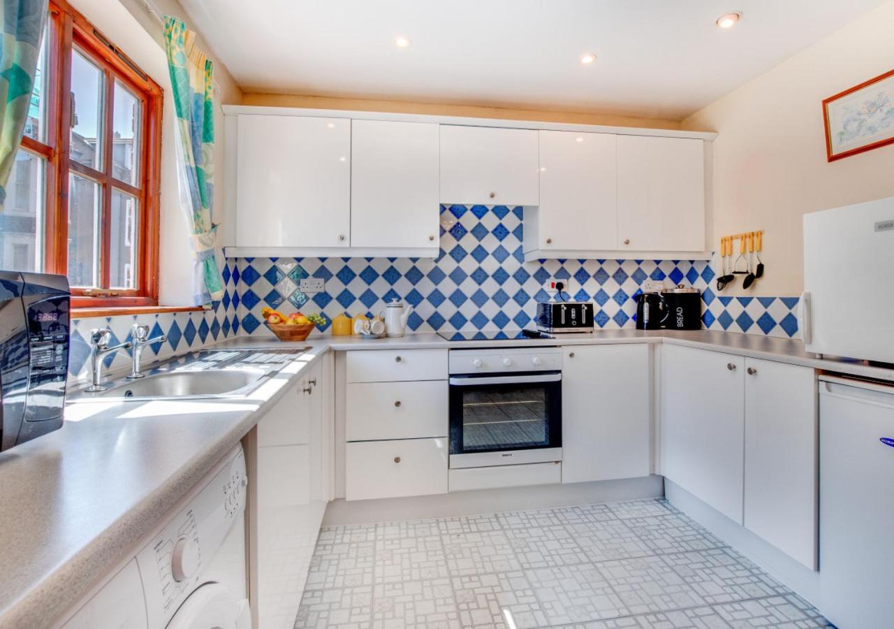 2 Bed in Whitby oc-w086 view 2