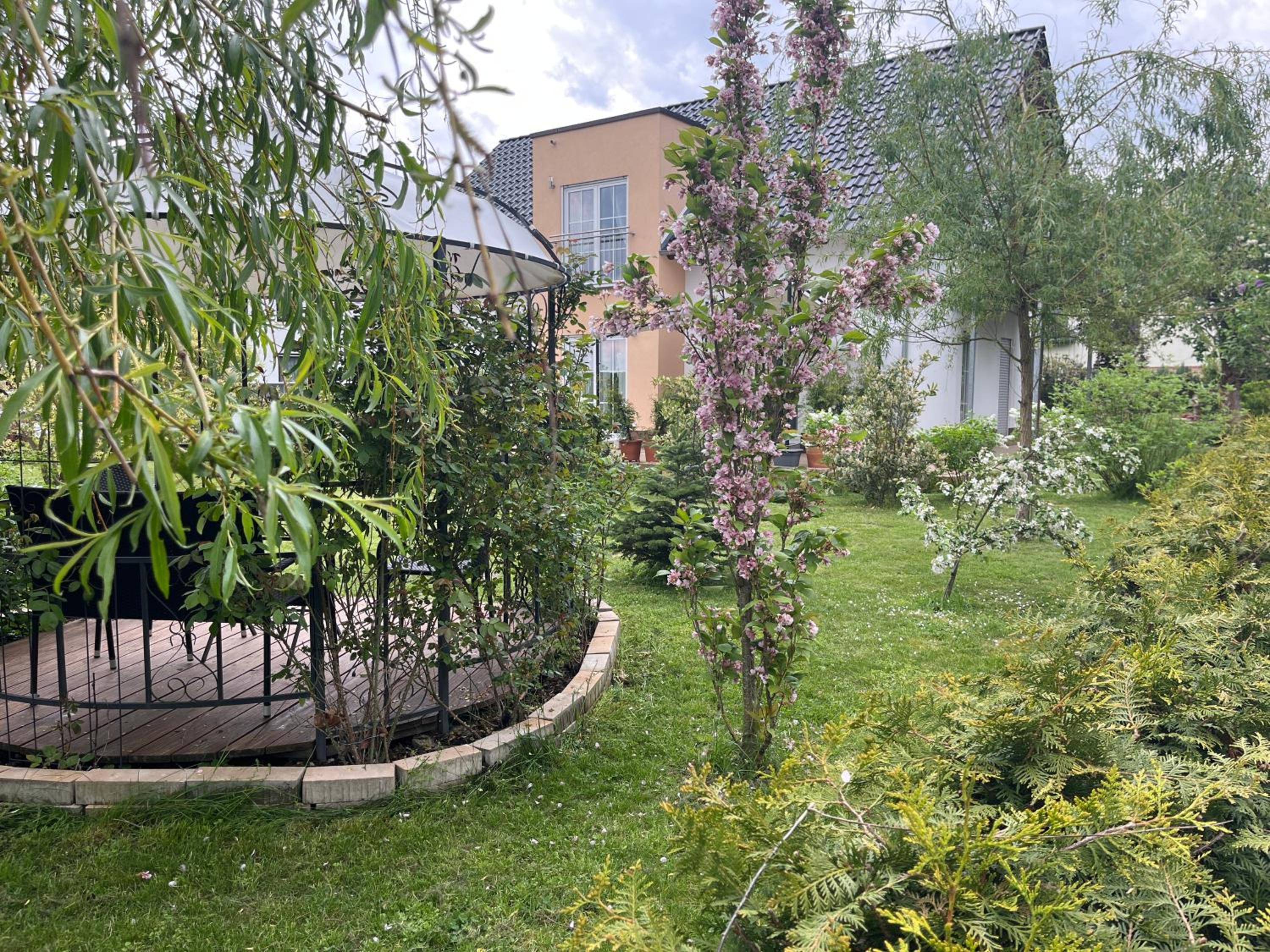 Villa Florentine view 2