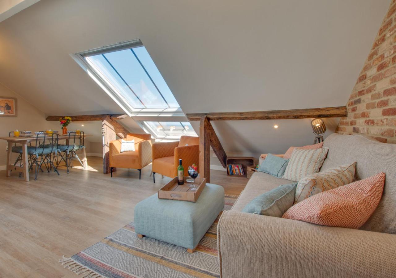 2 Bed in Whitby oc-w449