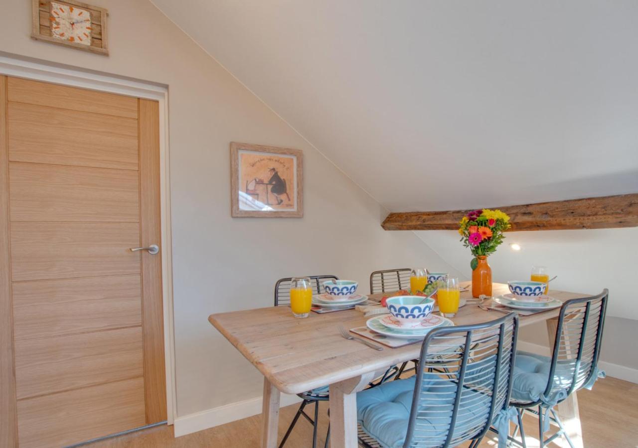 2 Bed in Whitby oc-w449