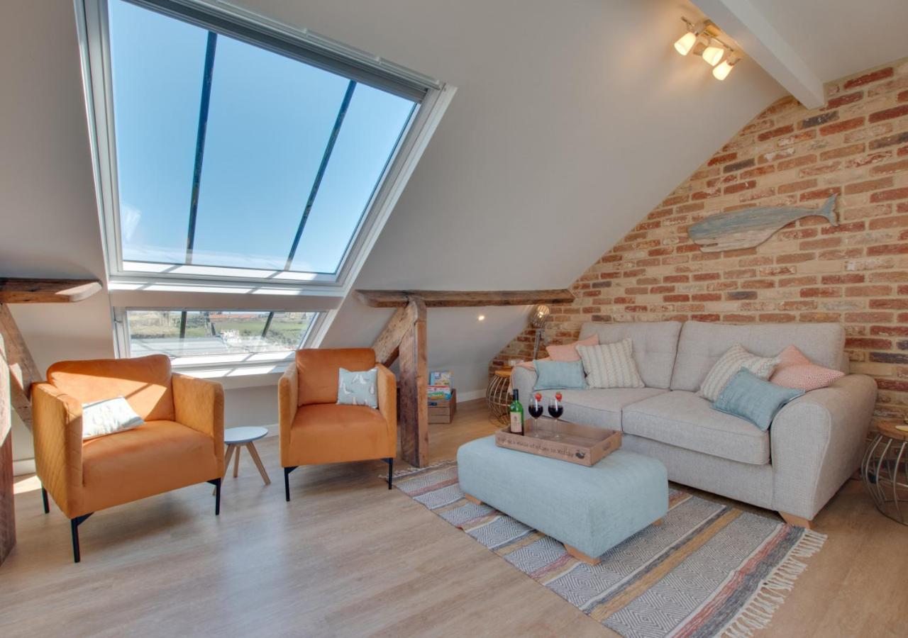 2 Bed in Whitby oc-w449