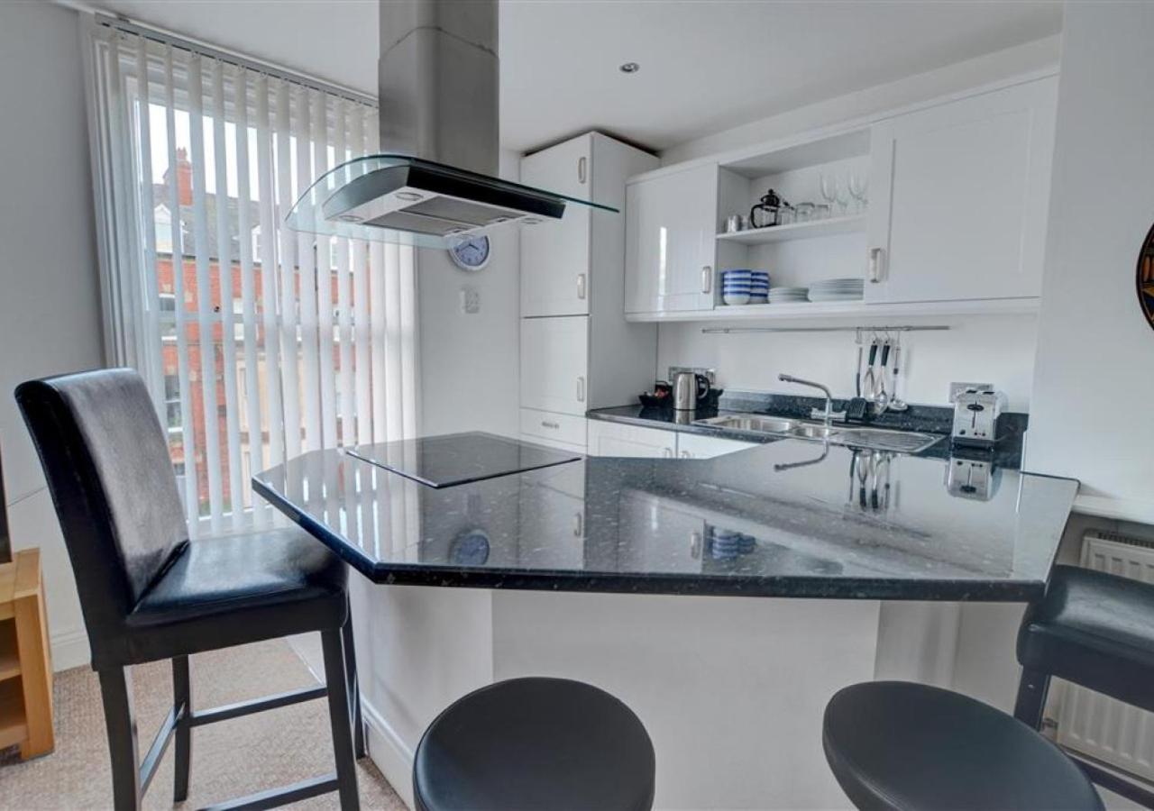 2 Bed in Whitby oc-w026 view 4