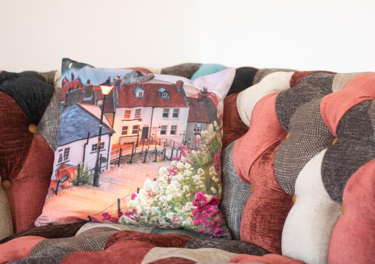 4 Bed in Whitby oc-w1027