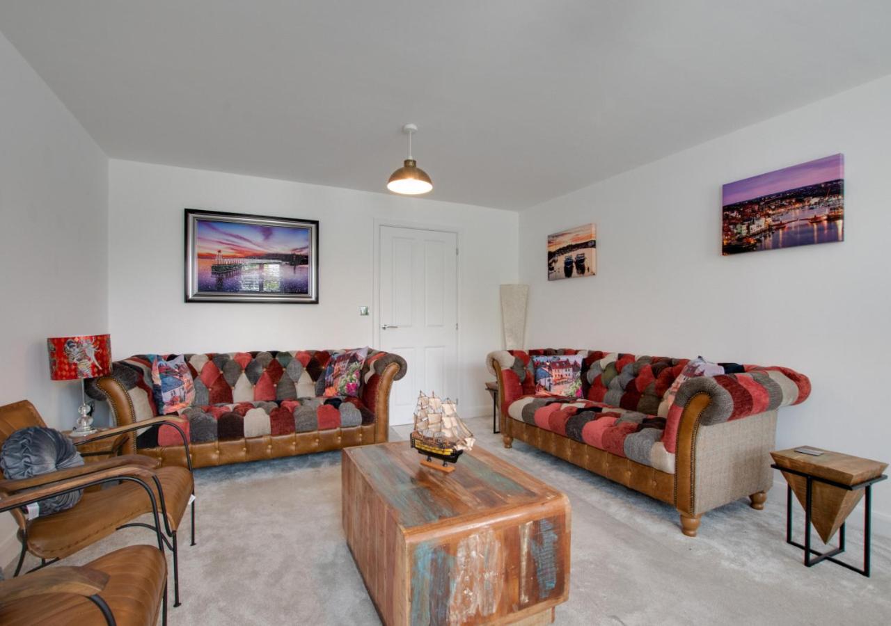 4 Bed in Whitby oc-w1027