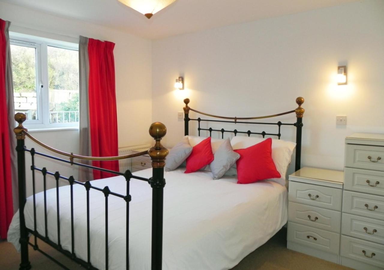 3 Bed in Porthleven oc-lamorn