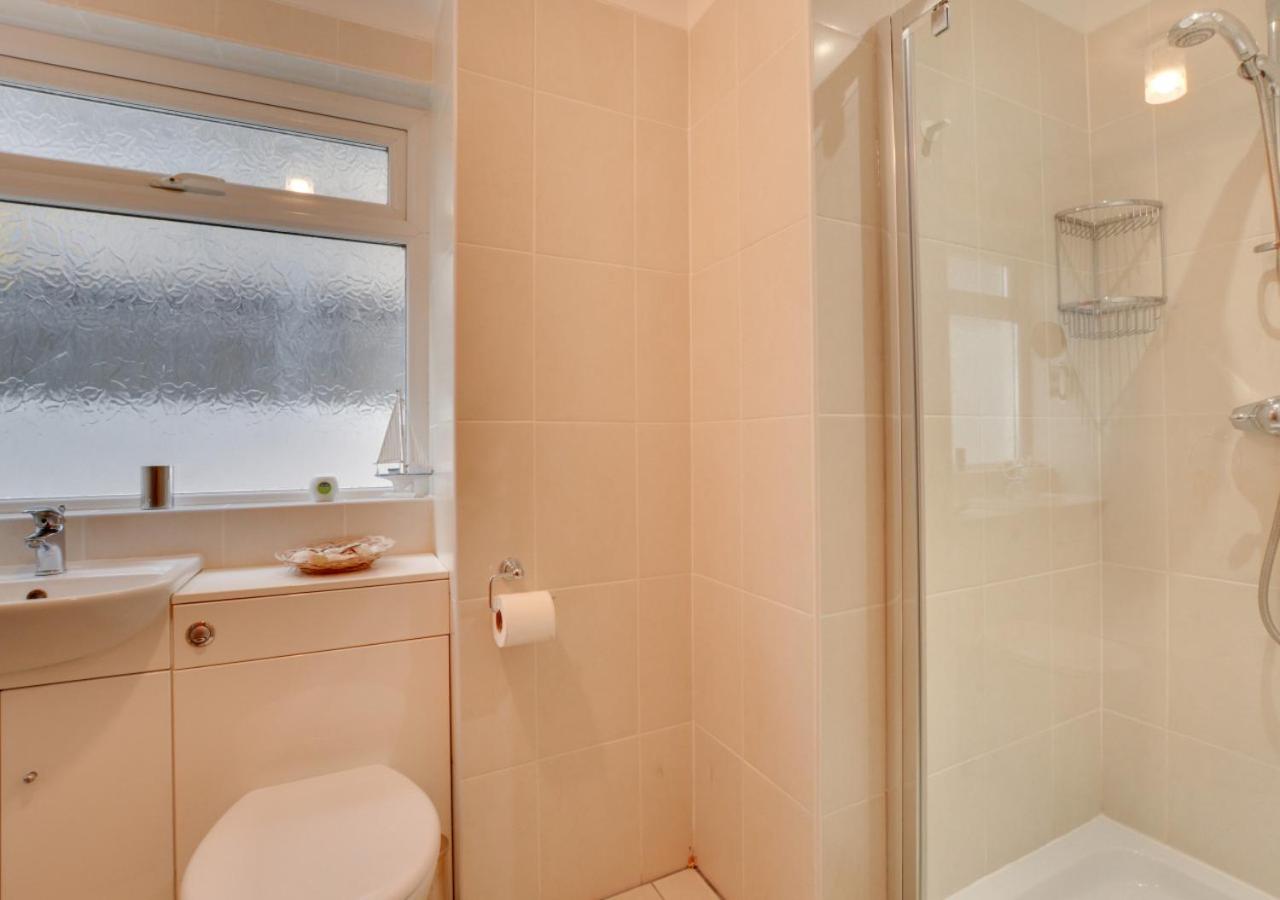 2 Bed in Porthleven oc-lampho view 5