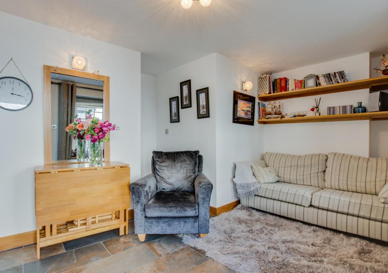 2 Bed in Looe oc-l30058