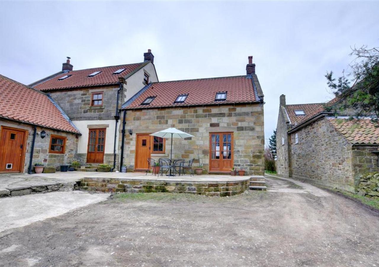 2 Bed in Whitby oc-wa024