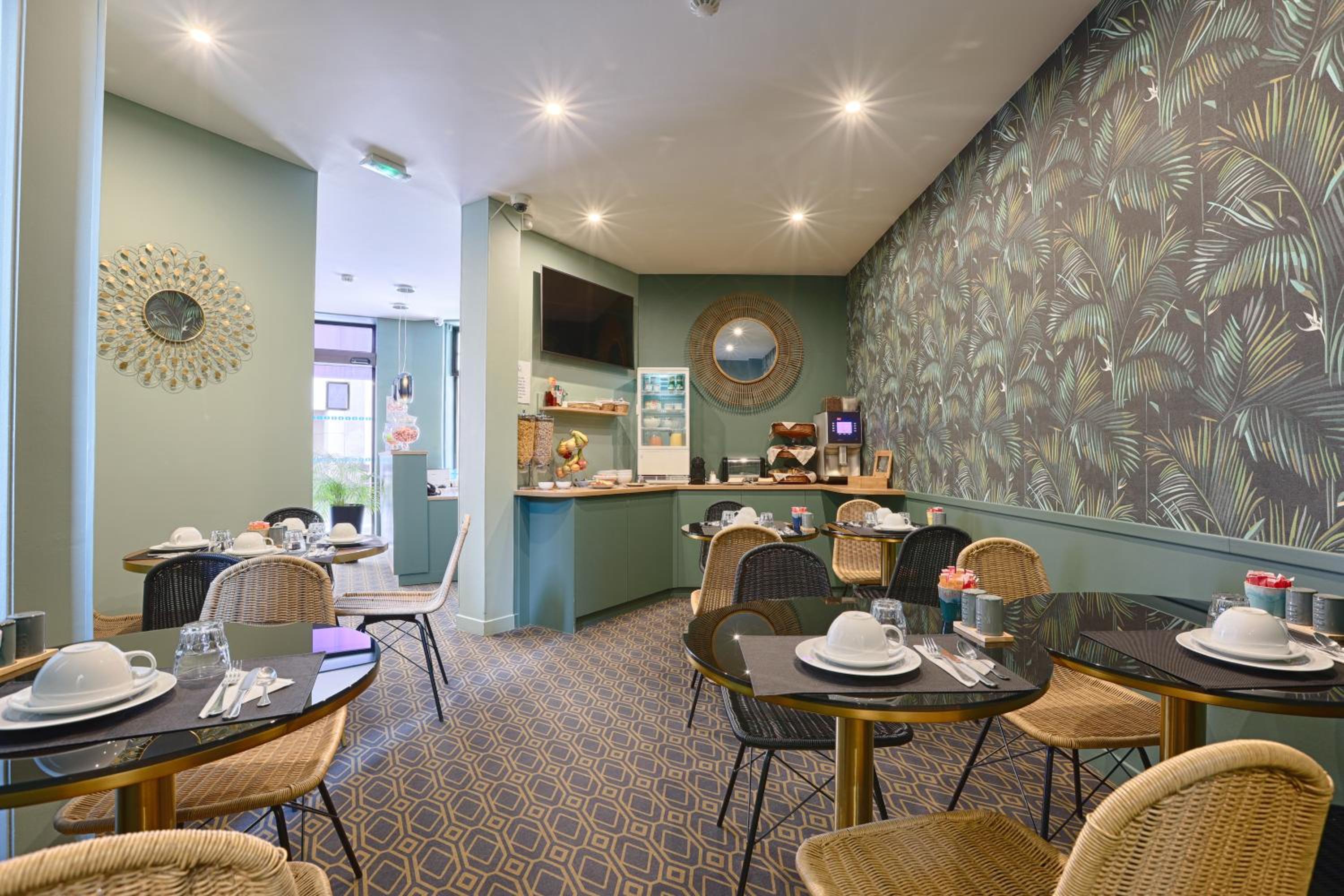Boulogne-Billancourt Vacations - Hotel De Paris - Property Image 12