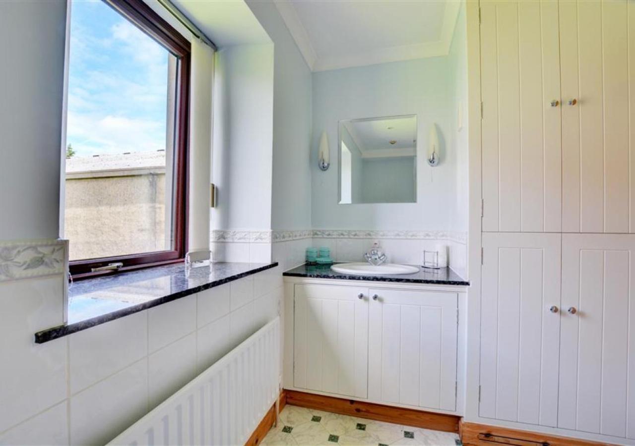 1 Bed in Cowling oc-ds237