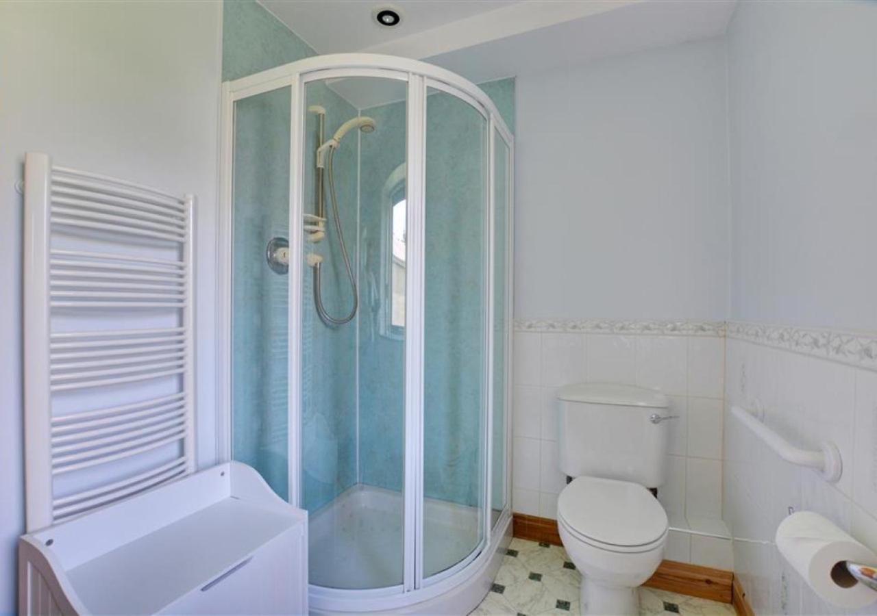 1 Bed in Cowling oc-ds237