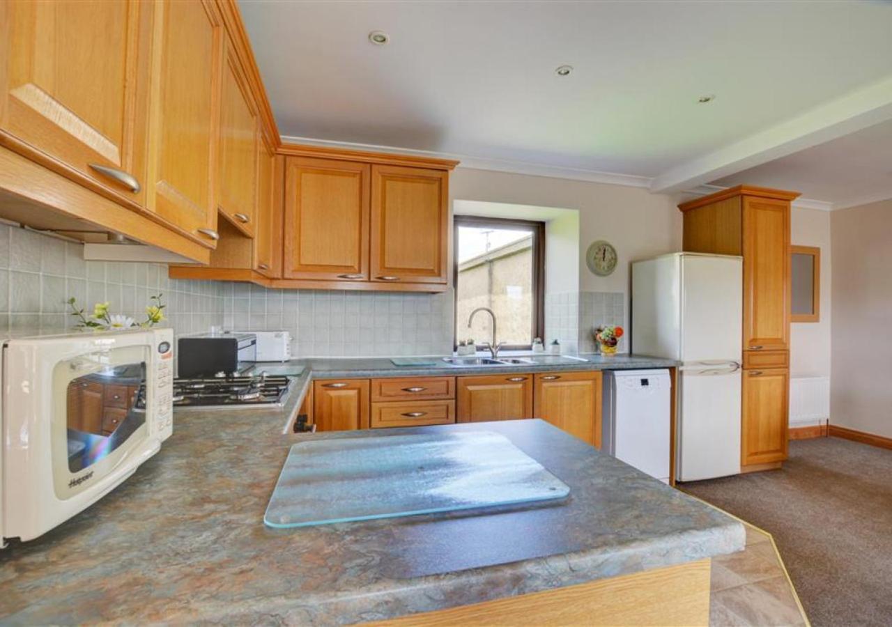 1 Bed in Cowling oc-ds237