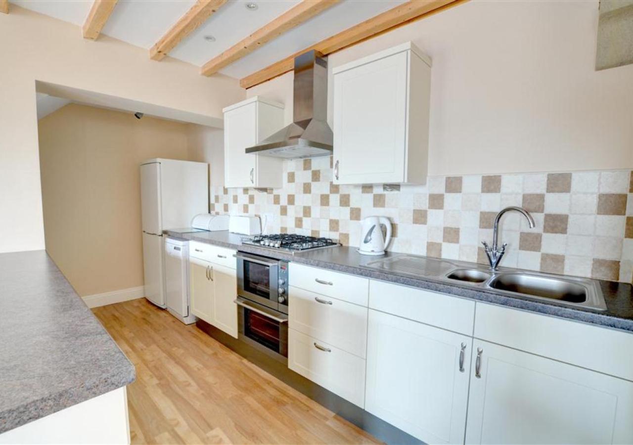 2 Bed in Cowling oc-ds239