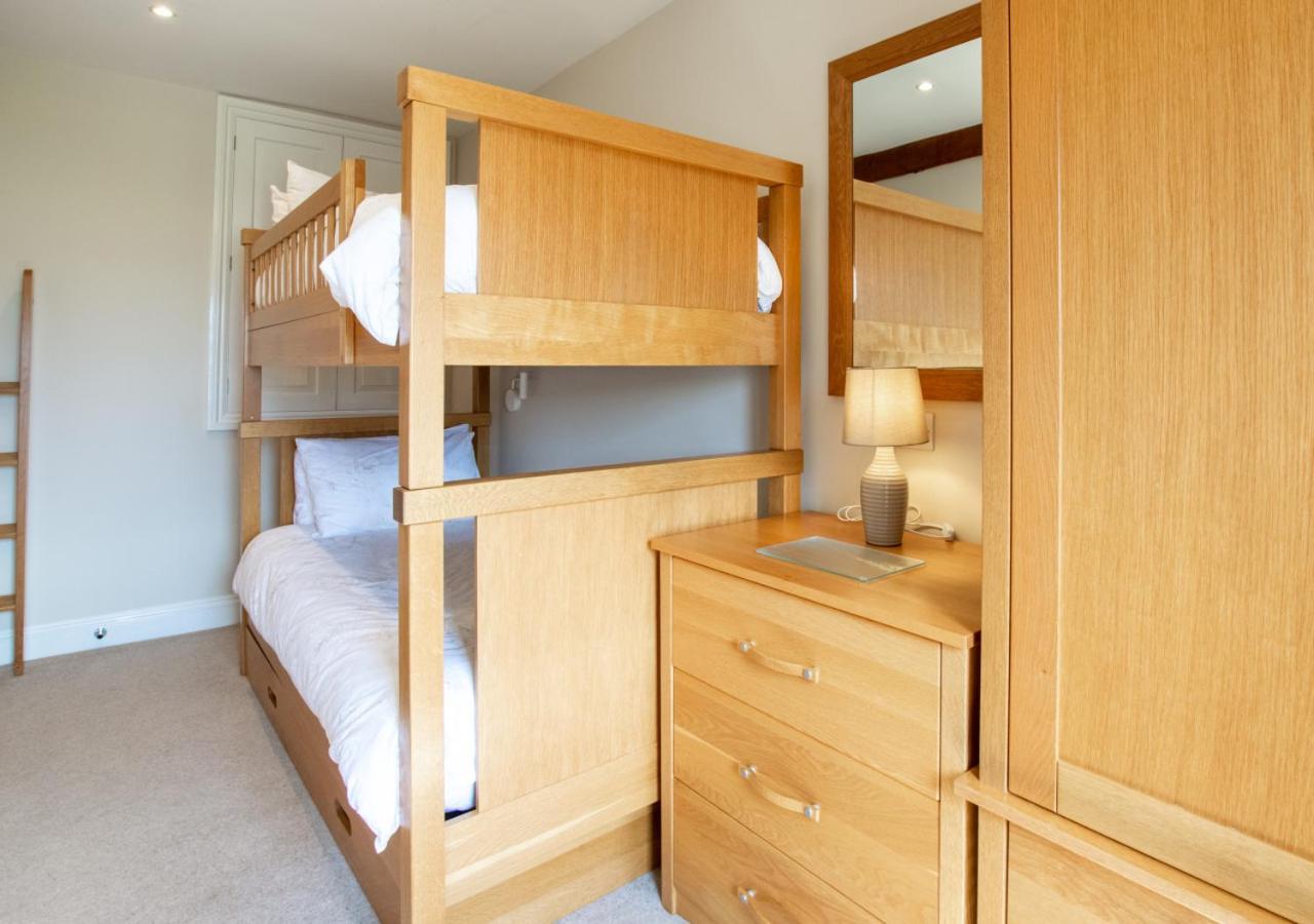 2 Bed in Cowling oc-ds239