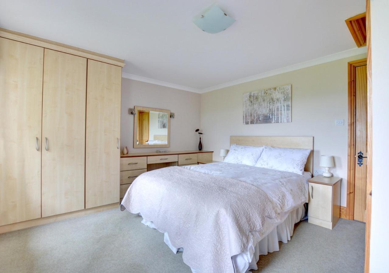 2 Bed in Cowling oc-ds238