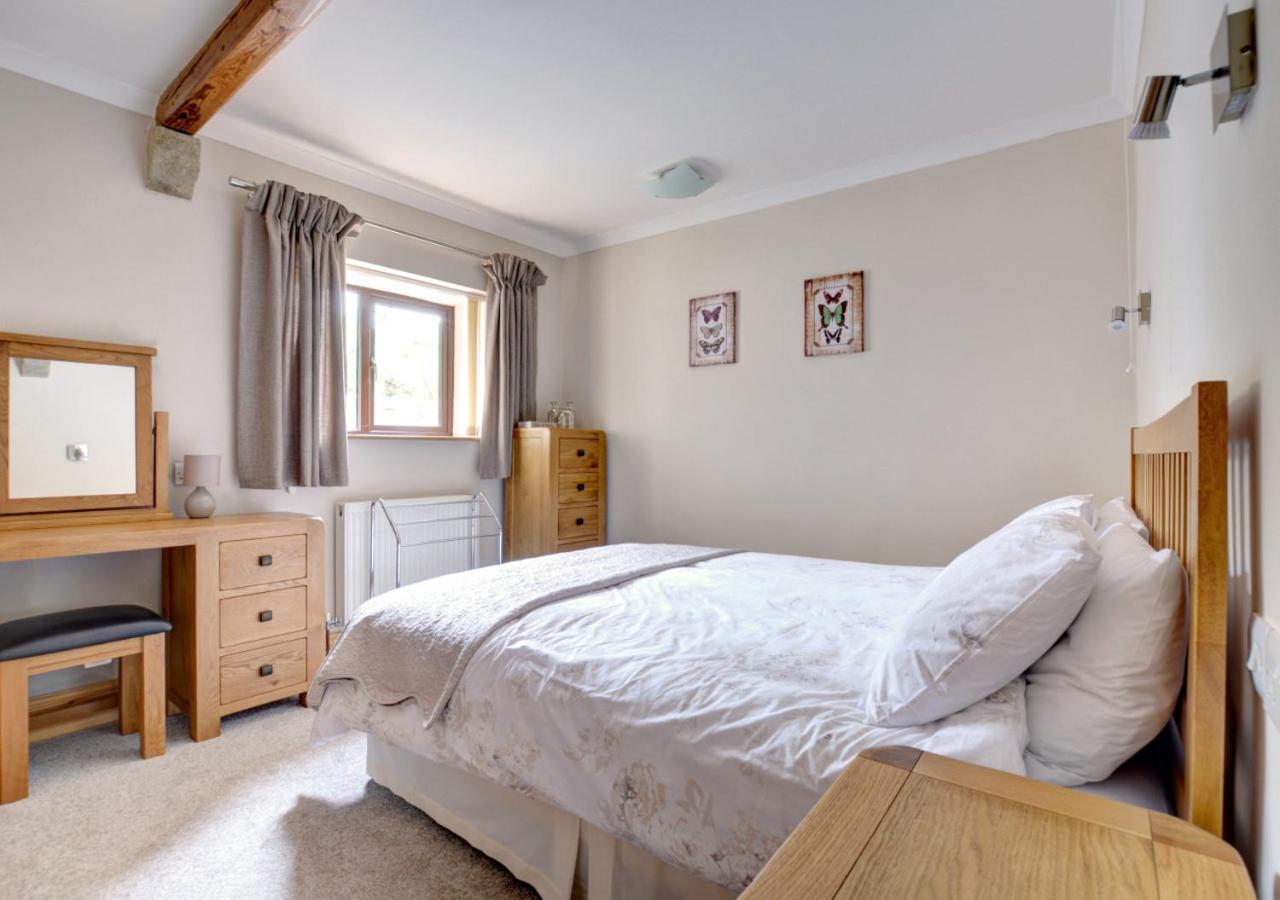 2 Bed in Cowling oc-ds238