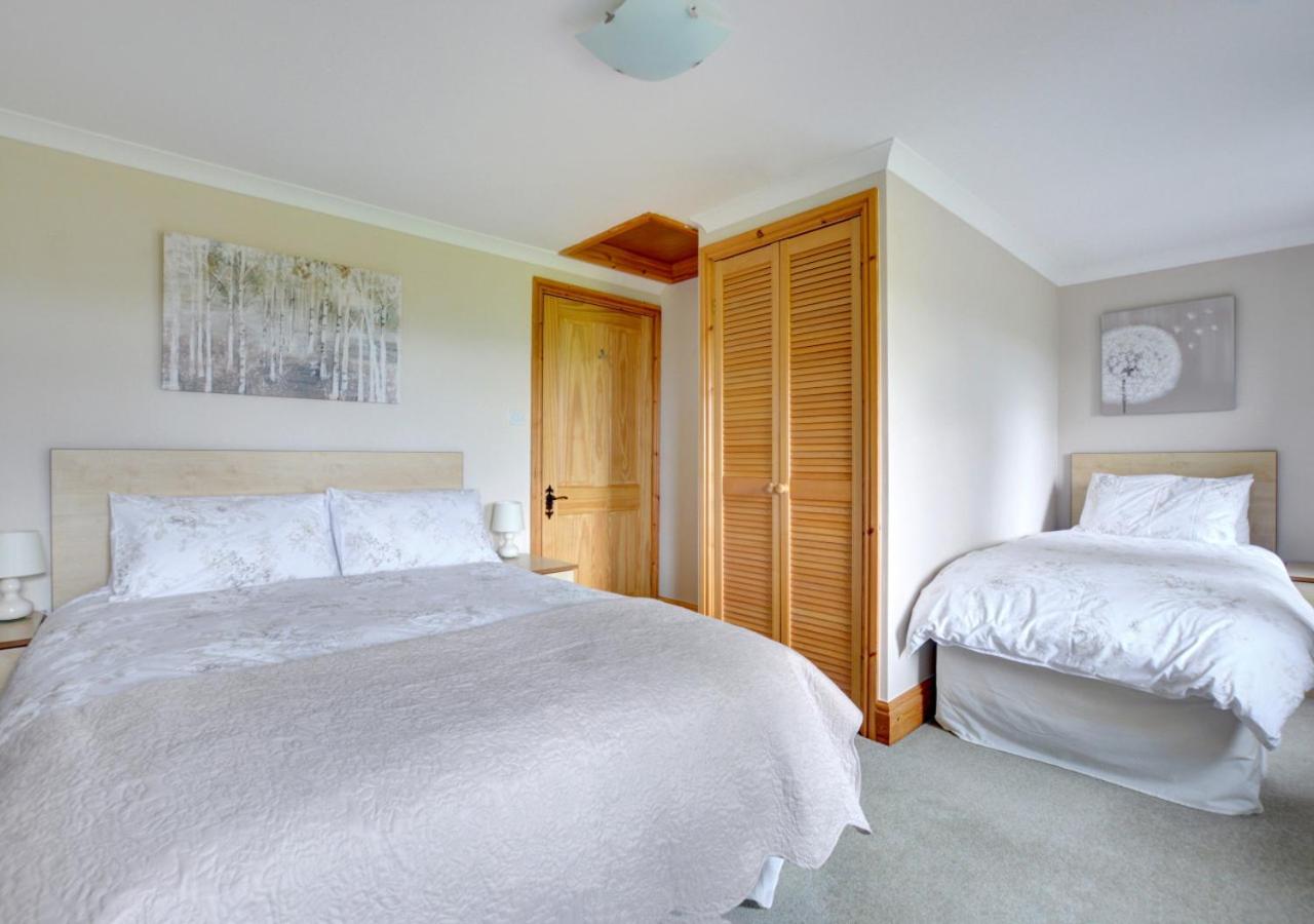 2 Bed in Cowling oc-ds238