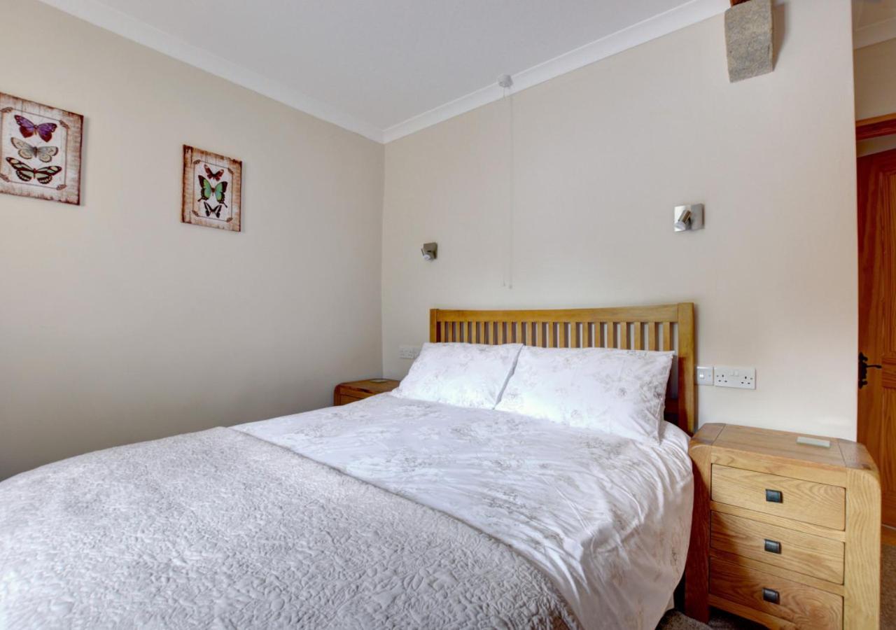 2 Bed in Cowling oc-ds238