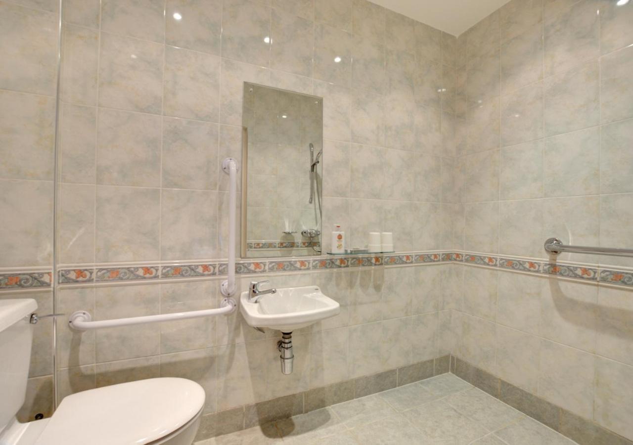 2 Bed in Cowling oc-ds238