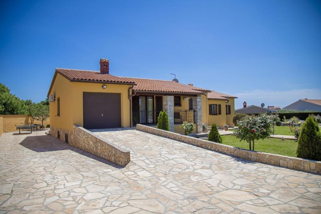 Villa Karin - Mediterranean Charm with Private Pool and Lush Waterfall Gardens view 5
