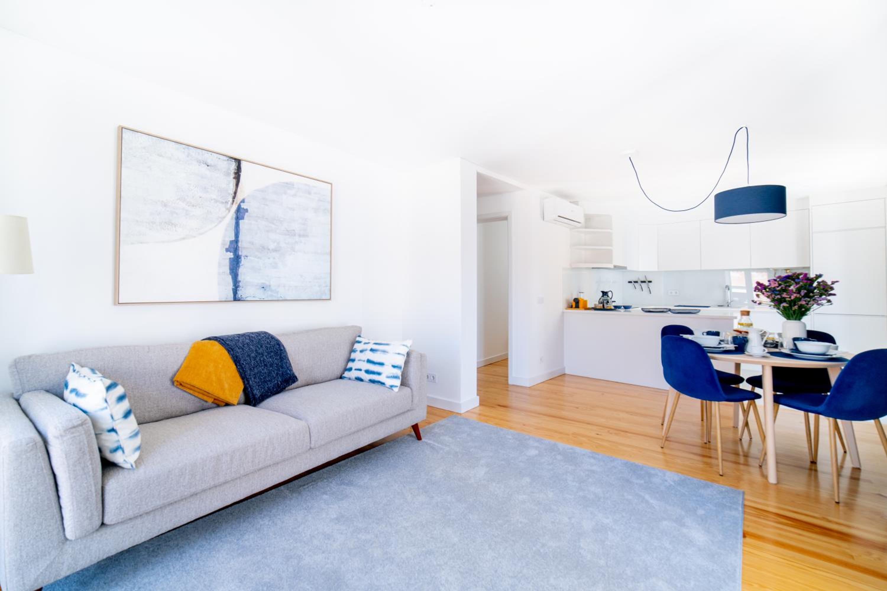 Blue by the River 3 - elegant two-bedroom in Santos view 4
