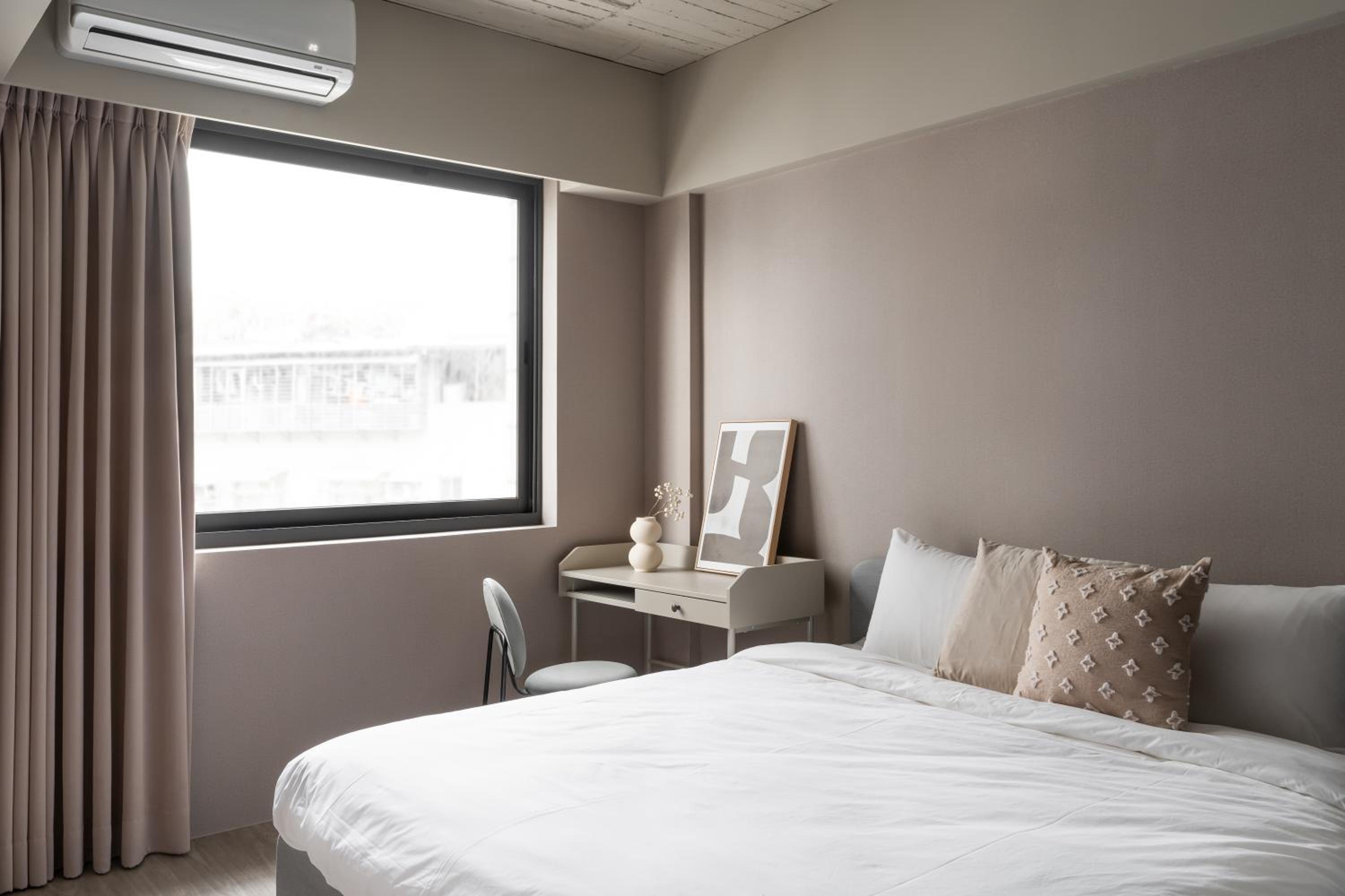 Lin Apartments by Olala Homes