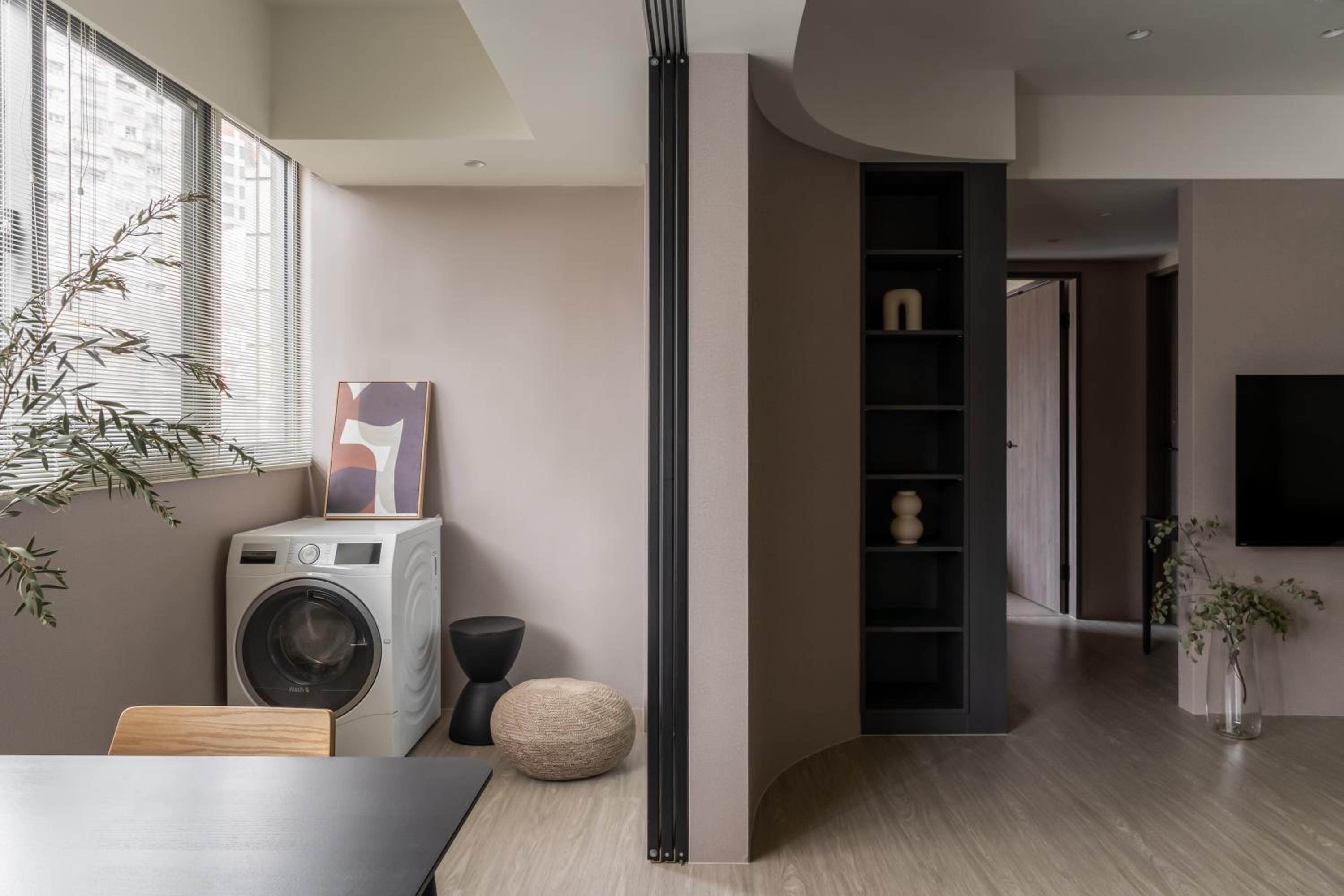 Lin Apartments by Olala Homes
