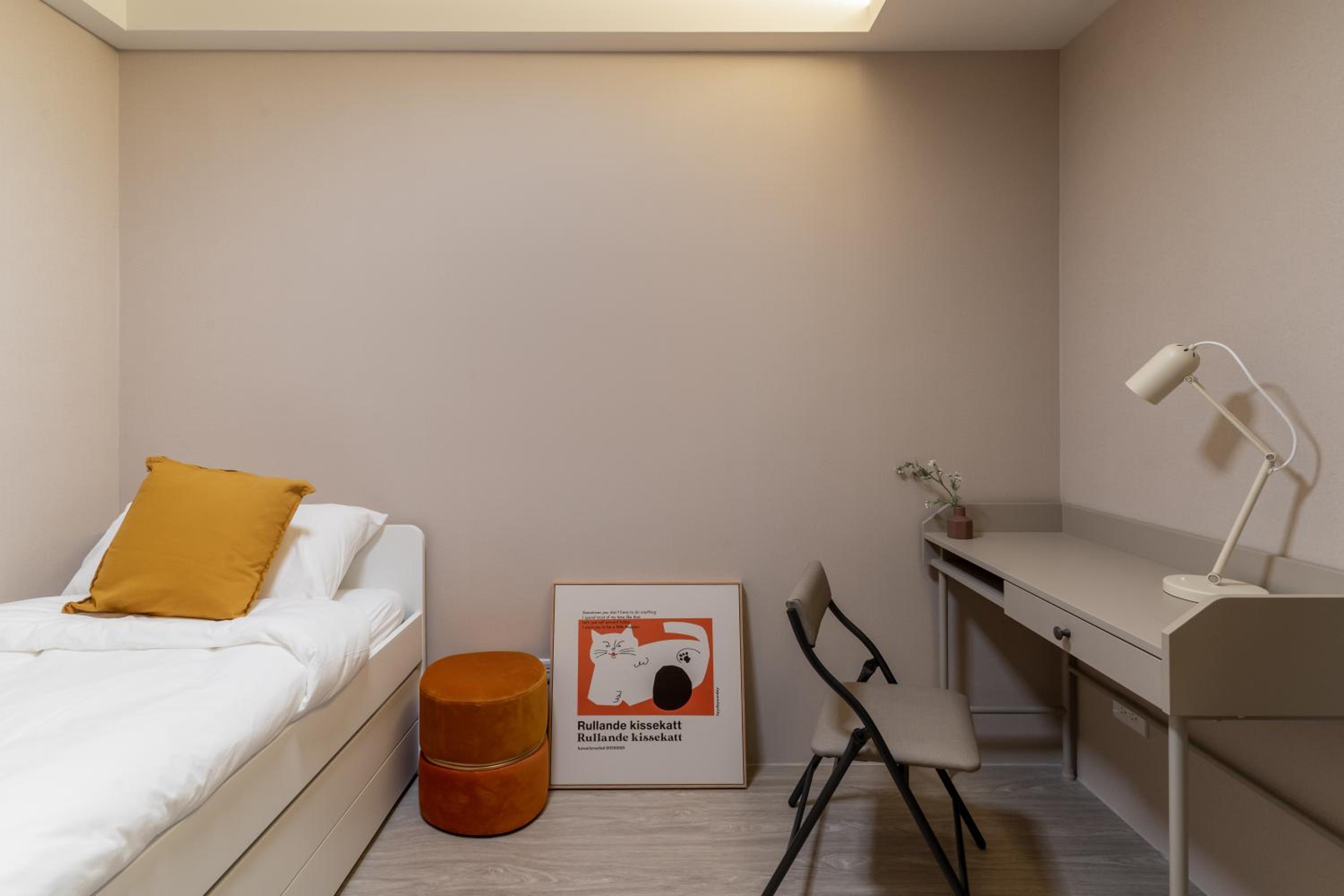 Lin Apartments by Olala Homes