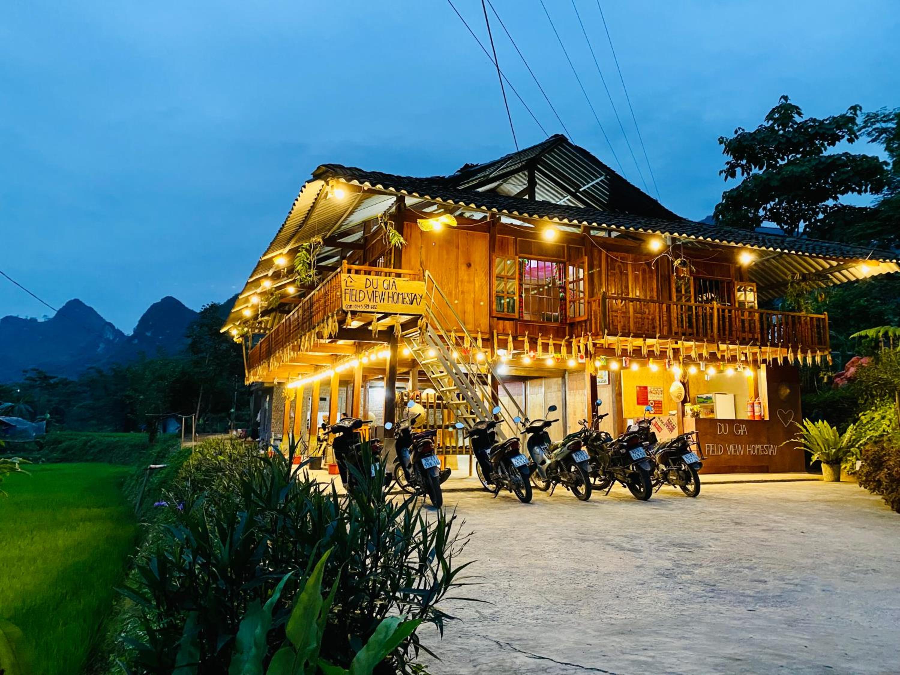 Du Gia Field View Homestay
