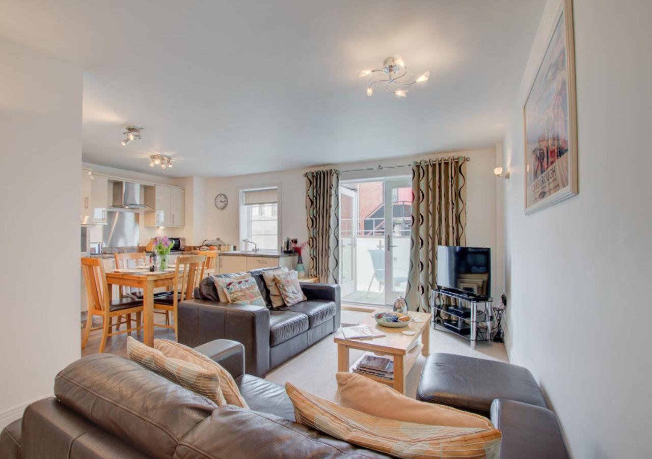2 Bed in Whitby oc-w814