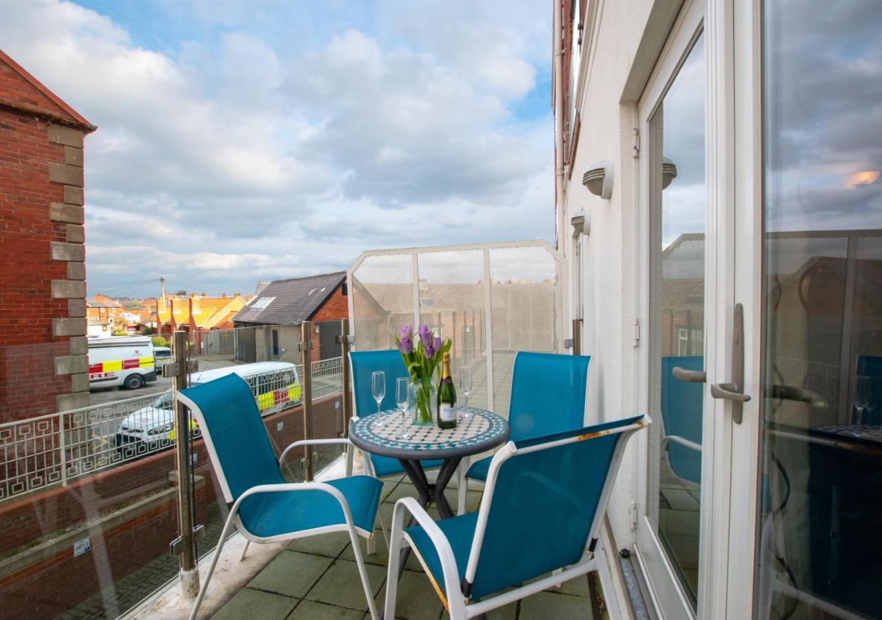 2 Bed in Whitby oc-w814