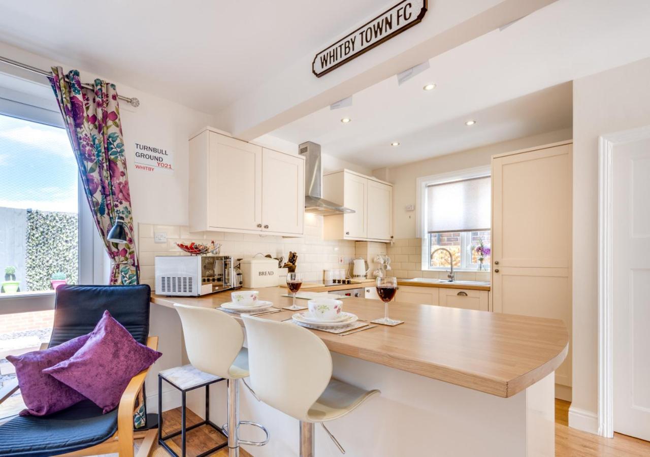 3 Bed in Whitby oc-w416