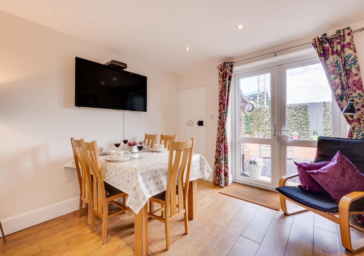 3 Bed in Whitby oc-w416