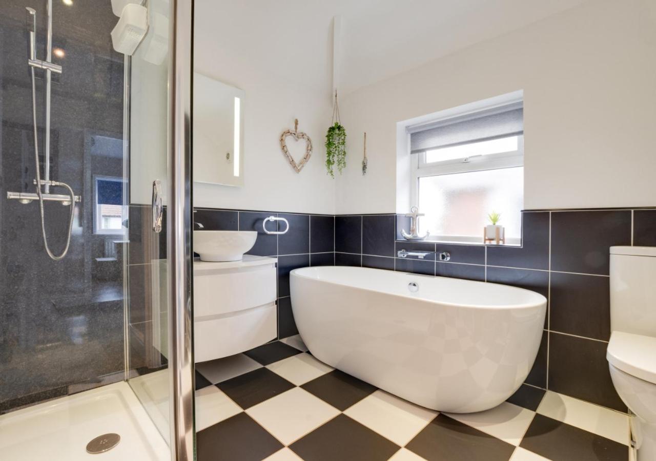 3 Bed in Whitby oc-w416