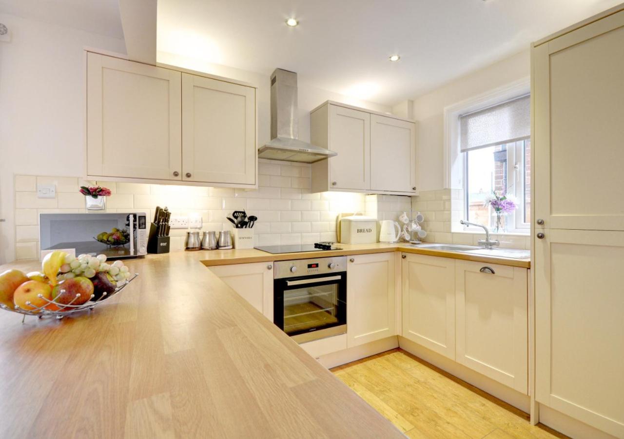 3 Bed in Whitby oc-w416