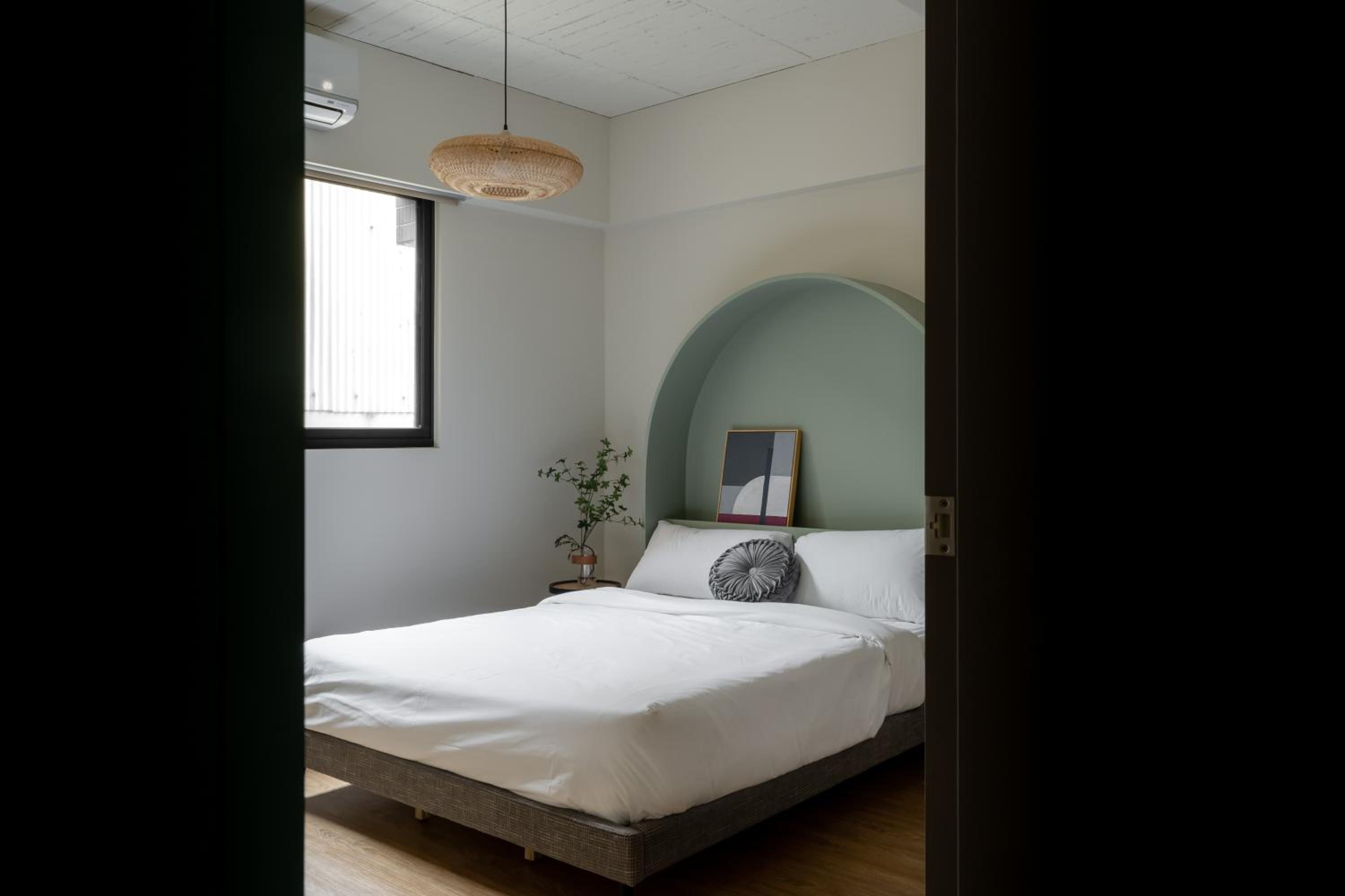 Lin Apartments by Olala Homes