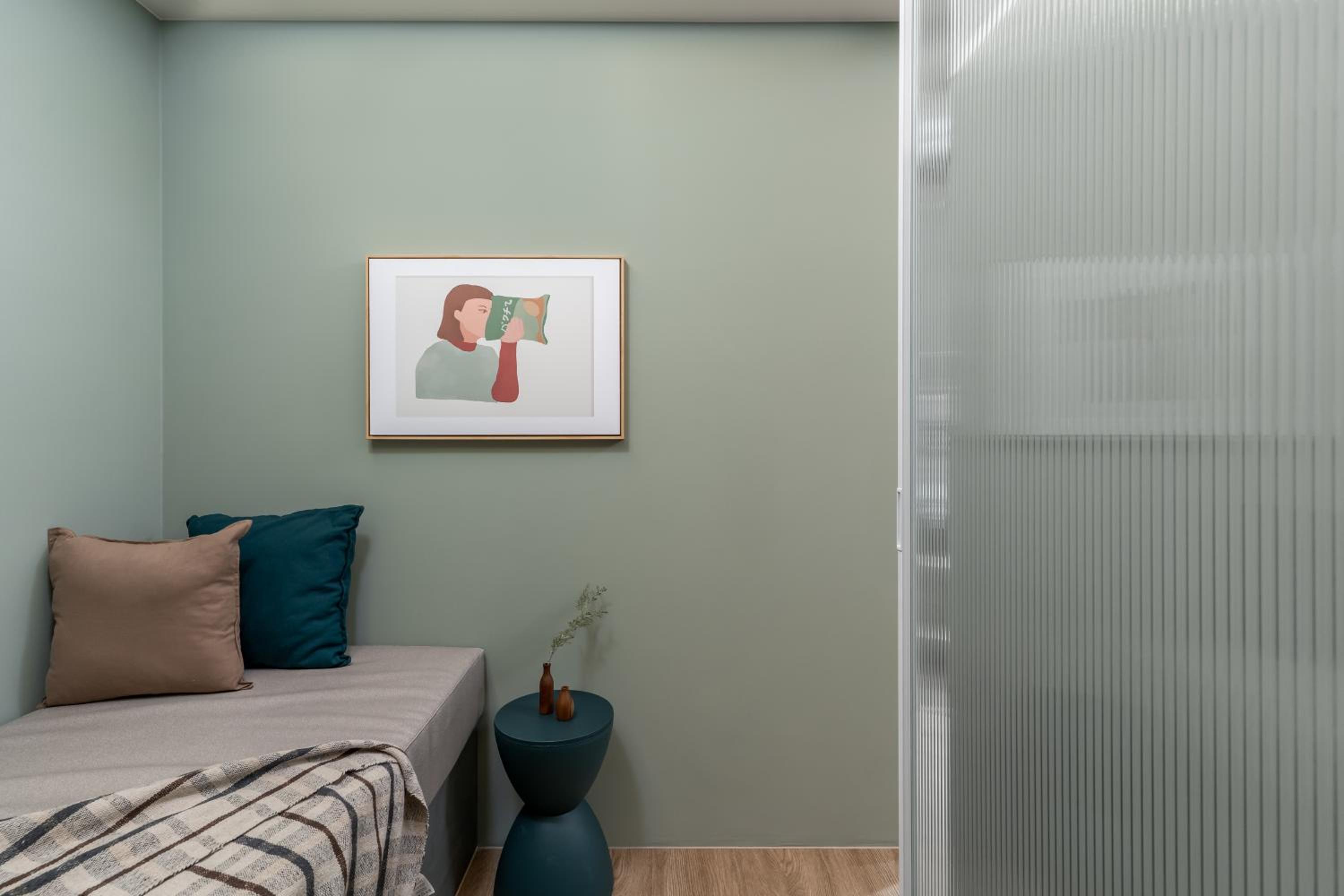 Lin Apartments by Olala Homes