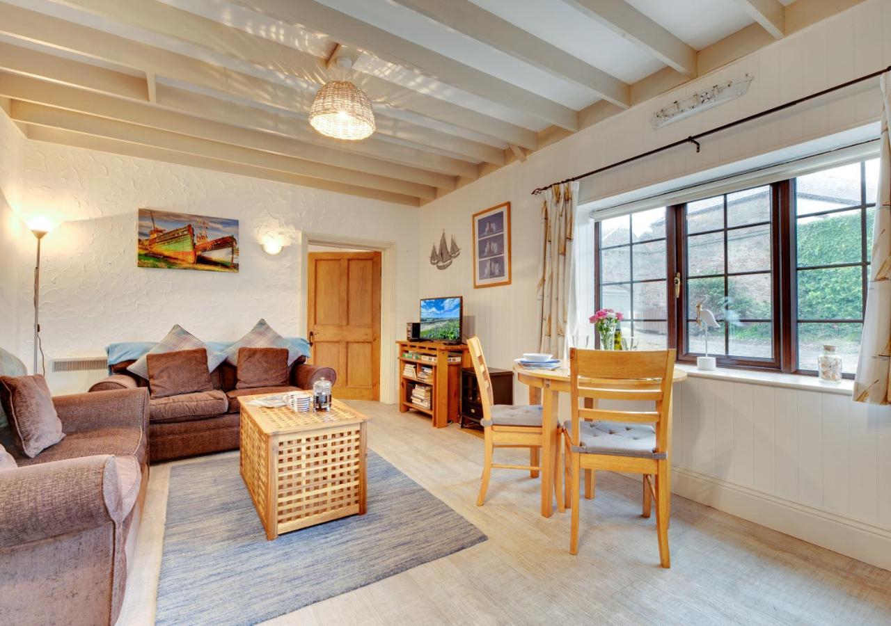 No4 Cliff House Cottages view 5