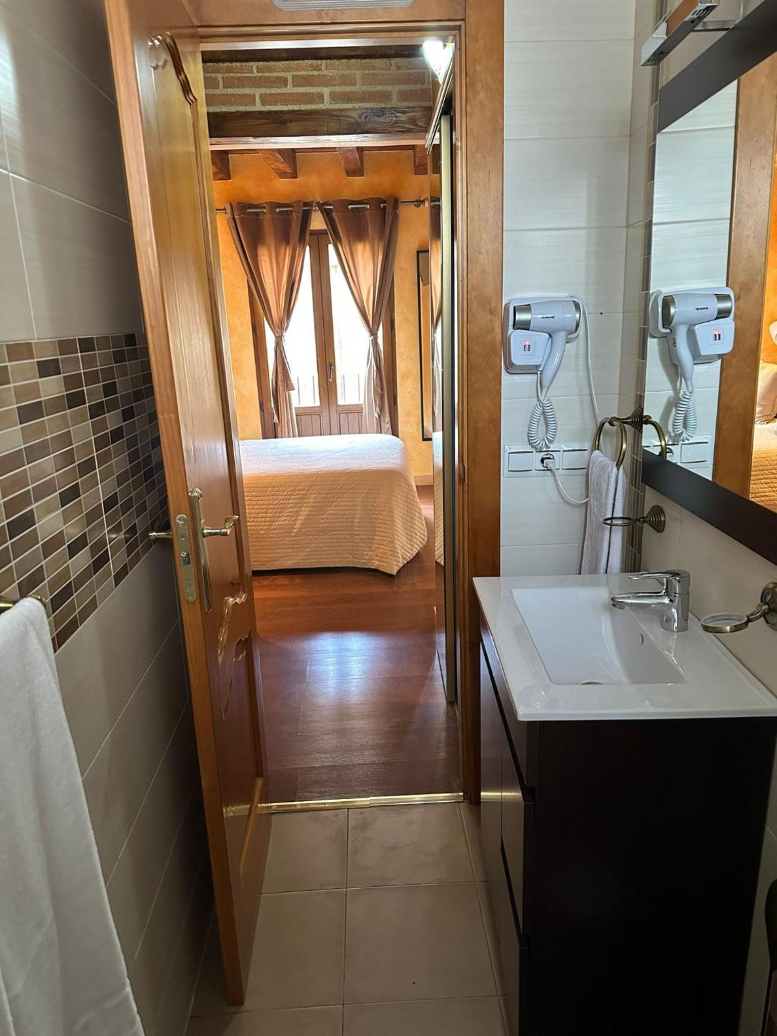 Hostal segovia adults only