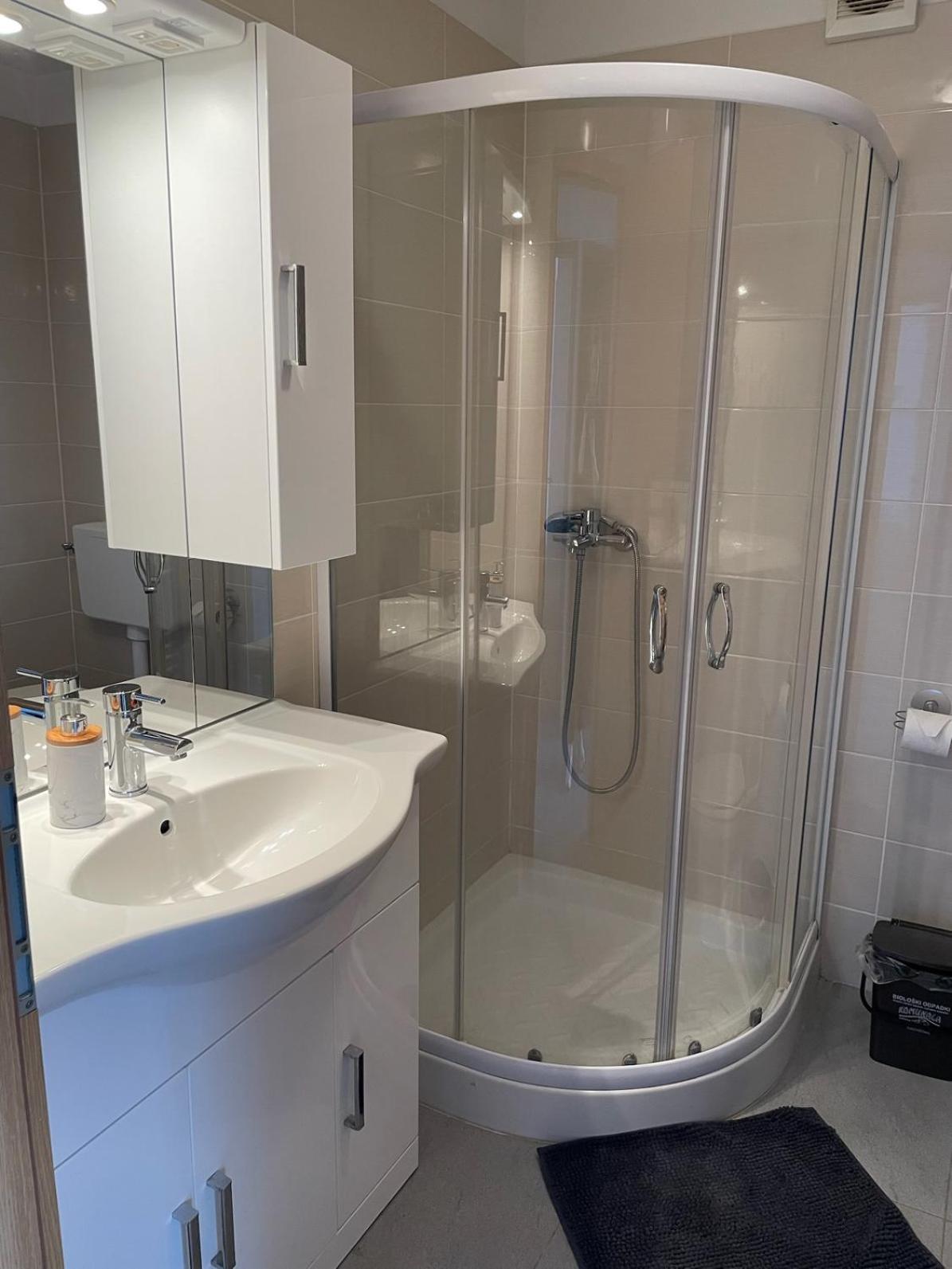Apartma pri Cesarjevih