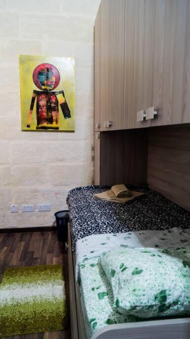 A house full of authentic charm in the heart of the 3 cities, very close to the capital city, Valletta photo 5