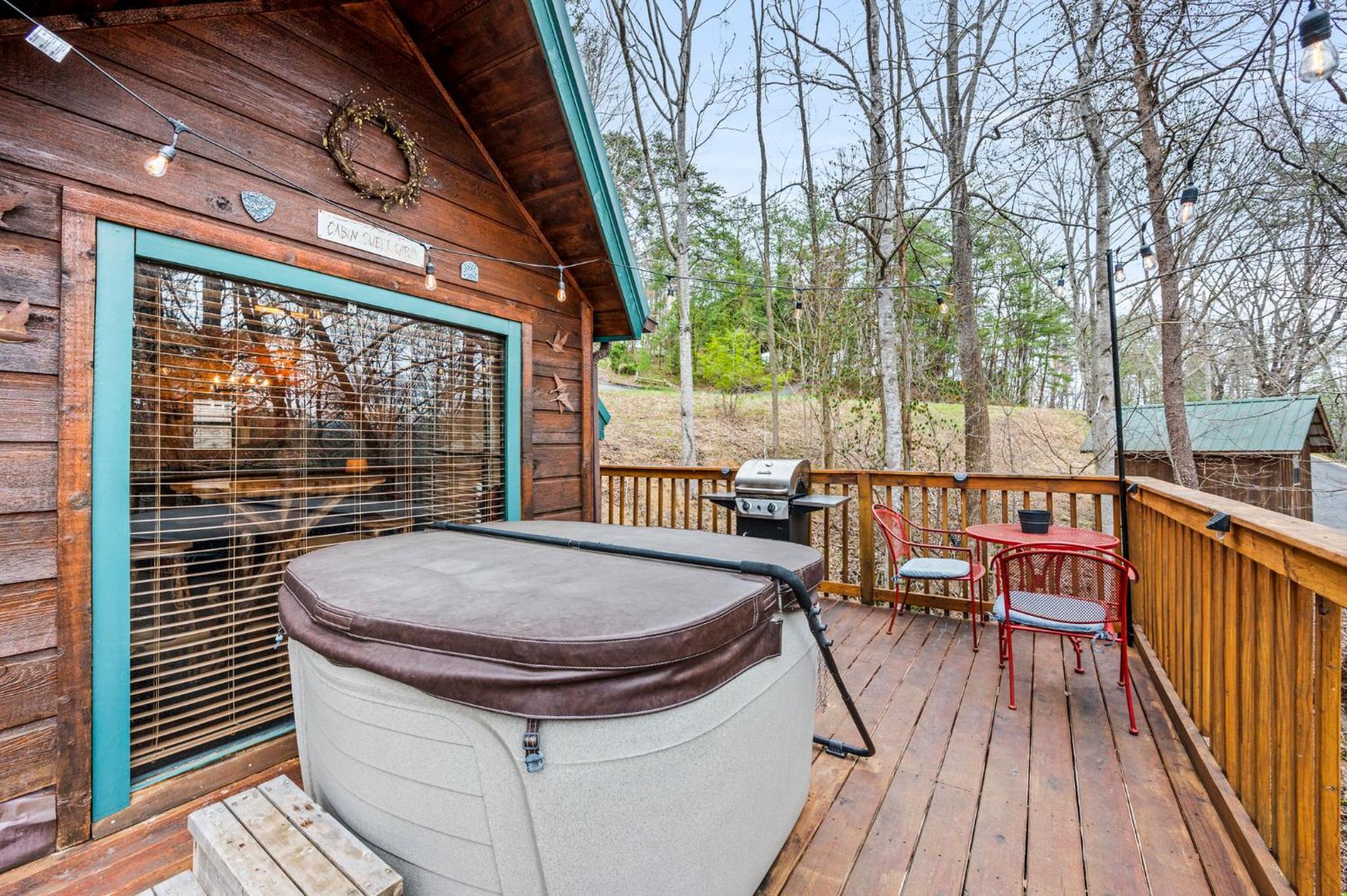 Bear Paw Bungalow view 3