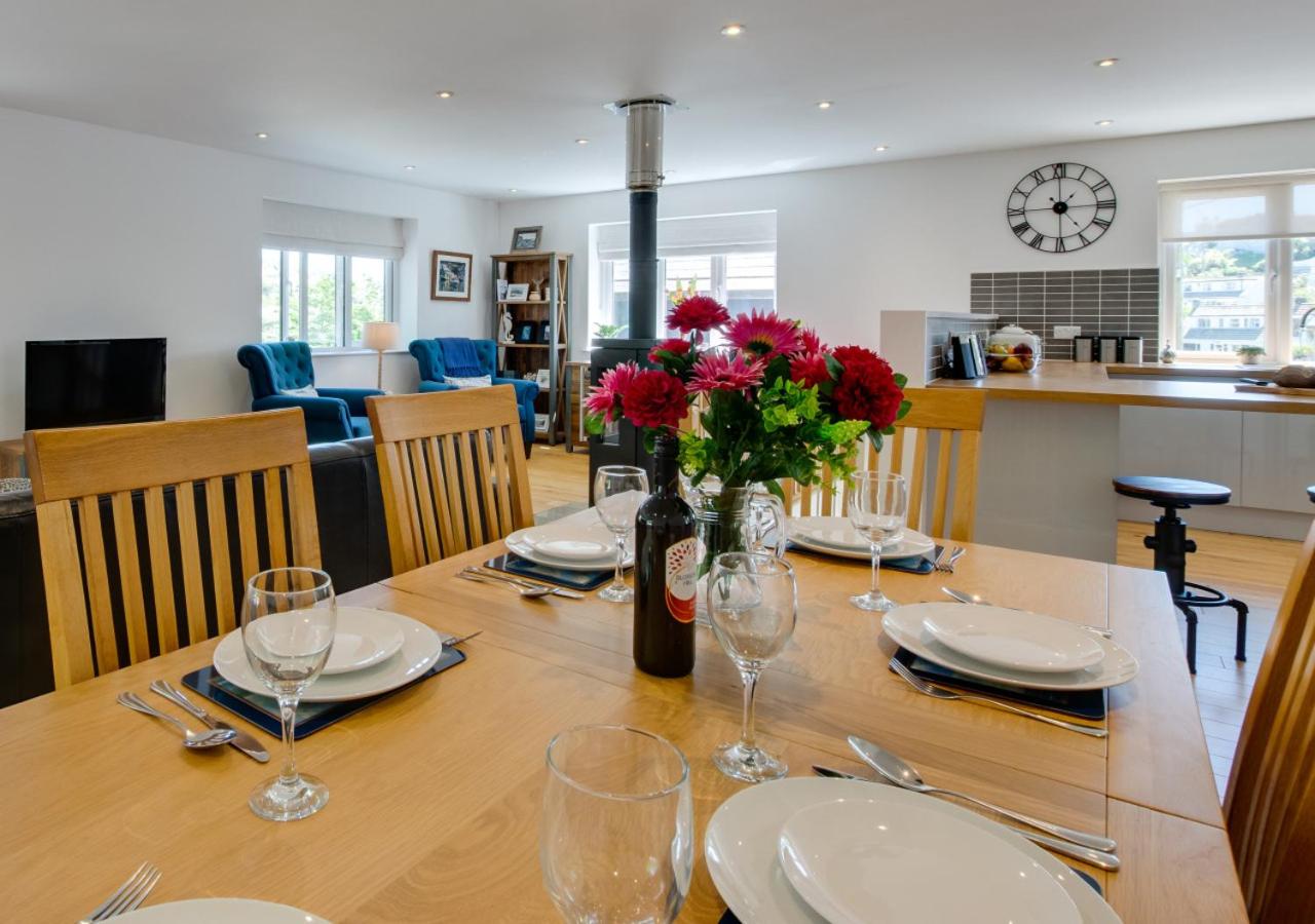 3 Bed in Mevagissey oc-vaview view 3
