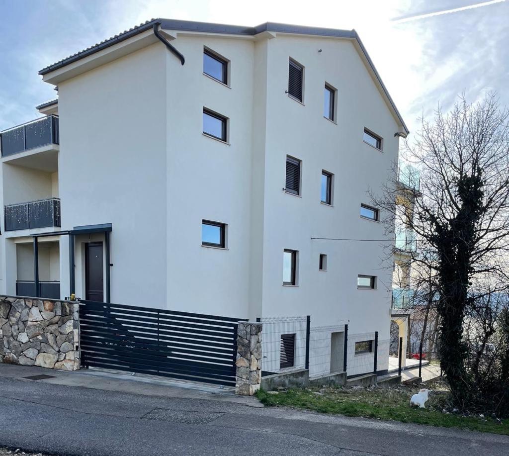 APPARTMENTS SARA