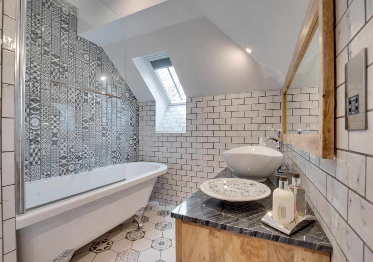 2 Bed in Whitby oc-w452
