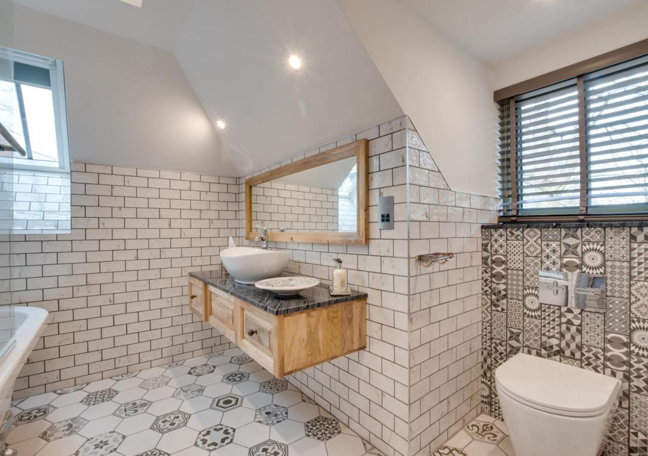 2 Bed in Whitby oc-w452