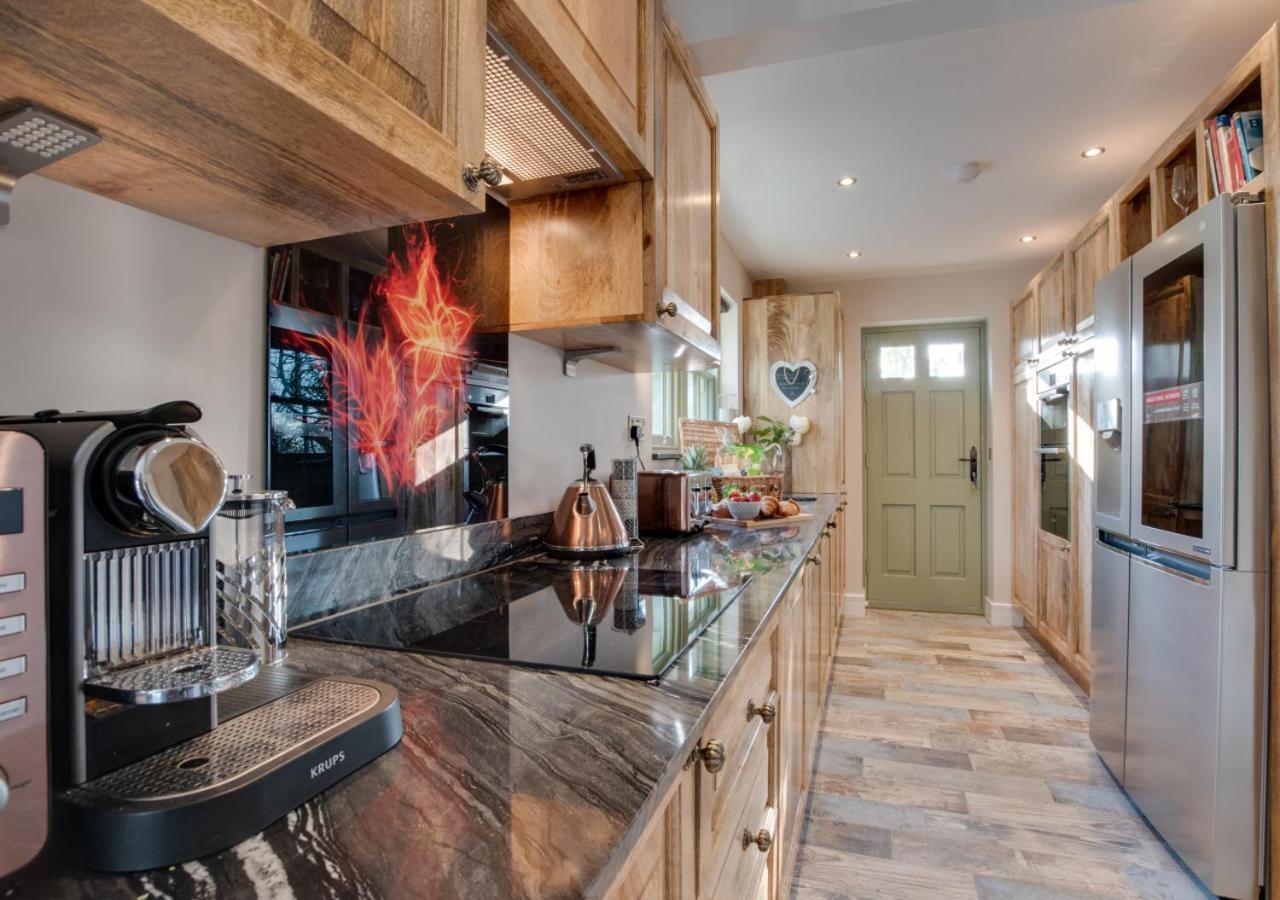 2 Bed in Whitby oc-w452