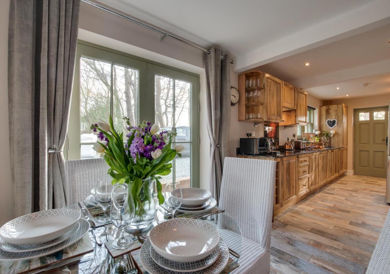 2 Bed in Whitby oc-w452
