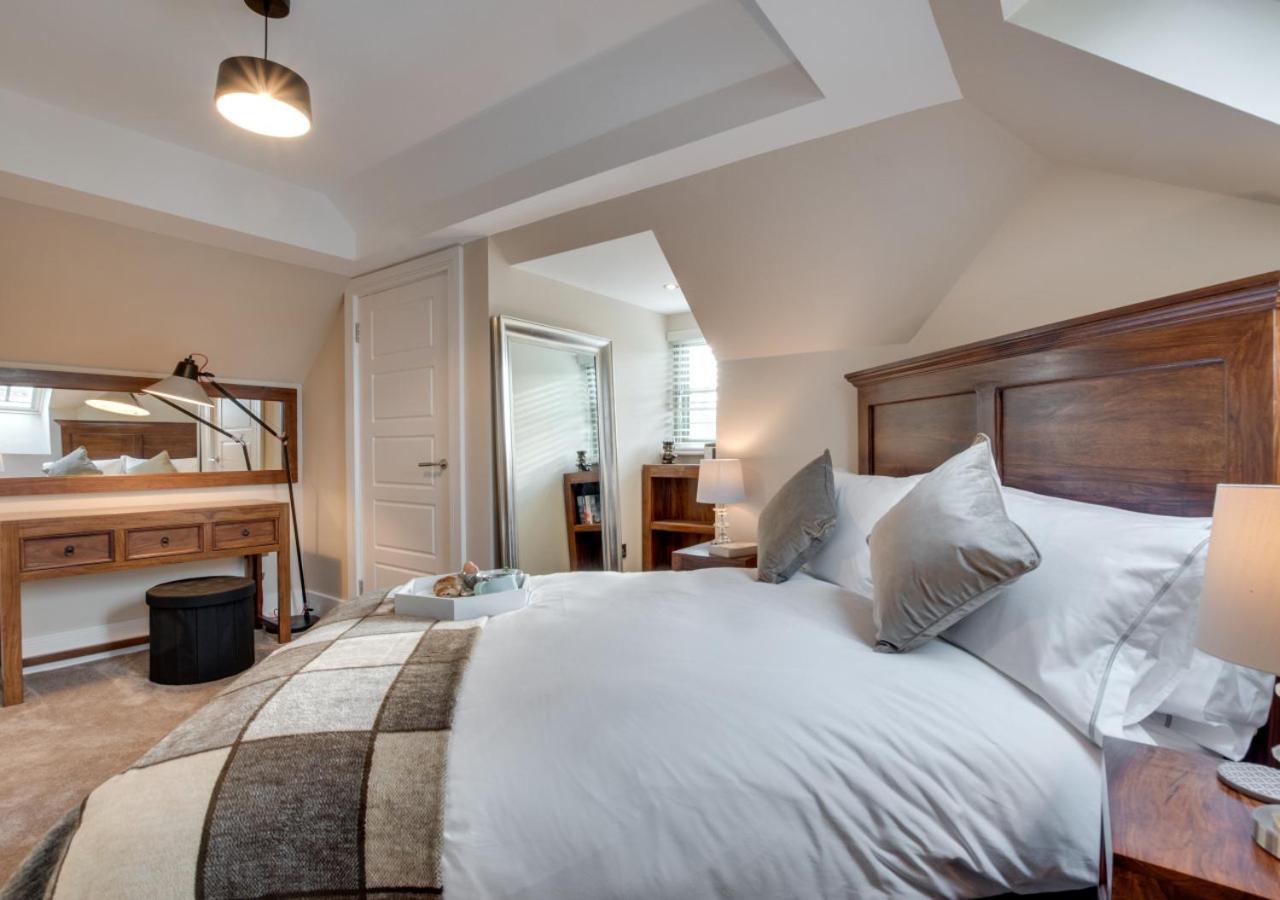 2 Bed in Whitby oc-w452