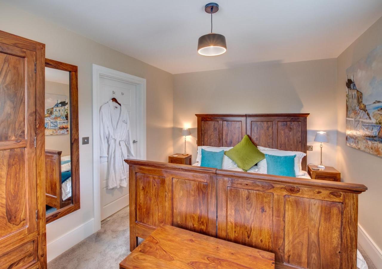 2 Bed in Whitby oc-w452